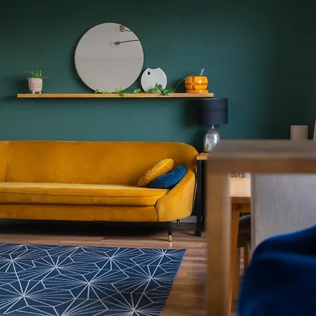 Rentplanet - Skierniewicka Apartment
