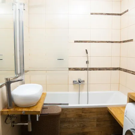 Rentplanet - Skierniewicka Apartment